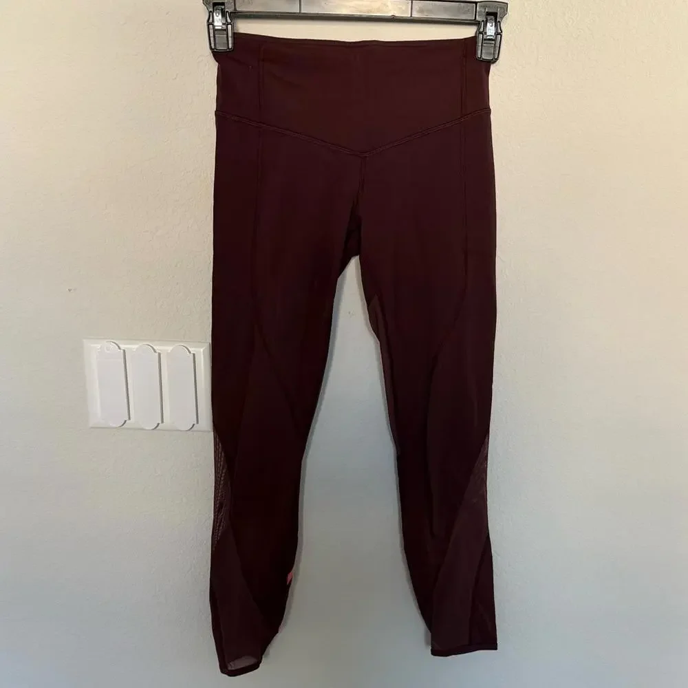 Lululemon All Meshed Up 7/8 Tight Legging Bordeaux Drama / Flash Light Size 4
